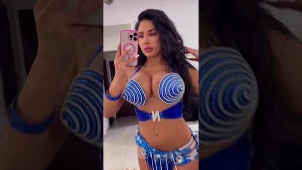 NADIA LA GRANDE - BELLYDANCER